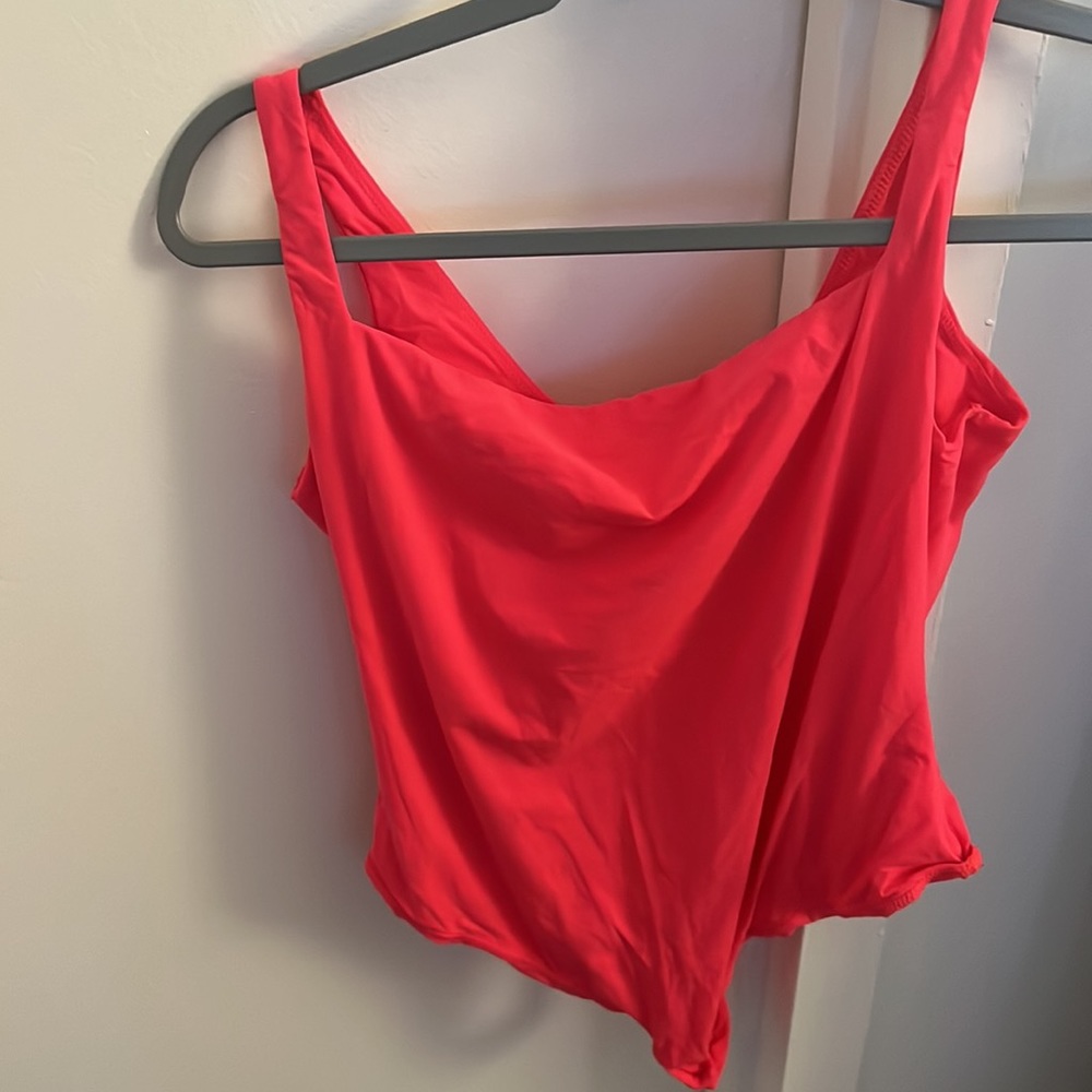 Skims fits everybody square neck bodysuit limited edition in ultra pink